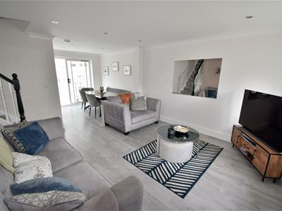 Lounge/ Dining room